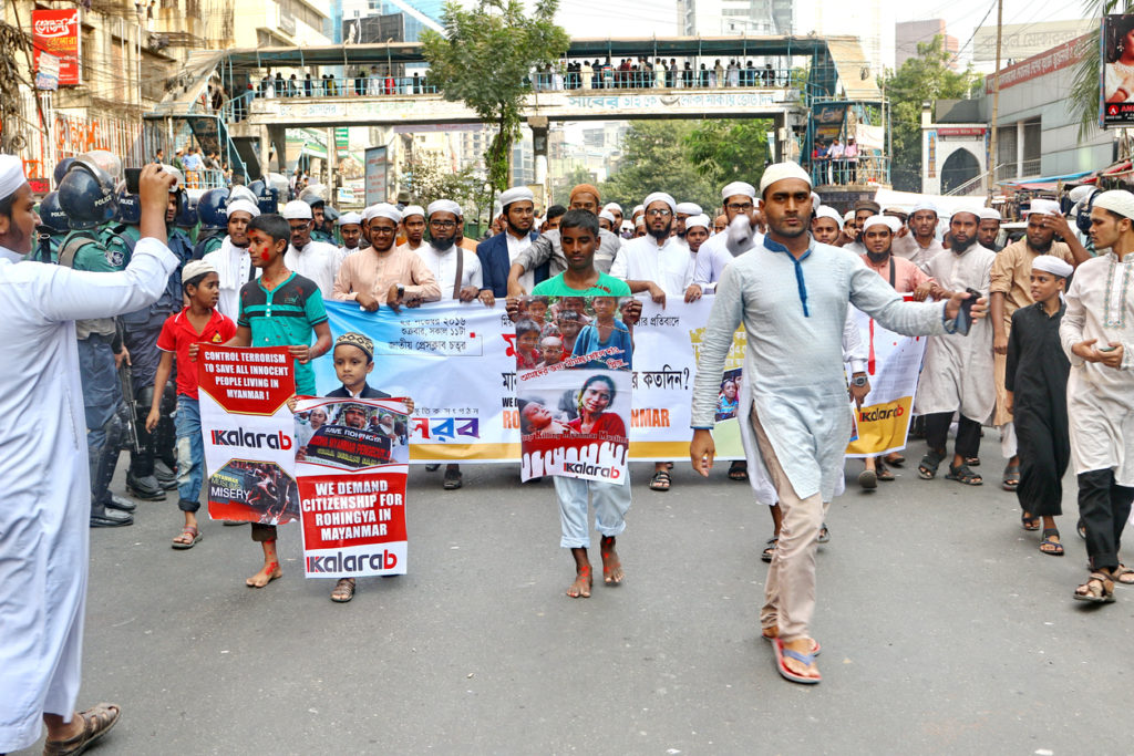 Thousands protest in Bangladesh at atrocities on Rohingyas in Myanmar